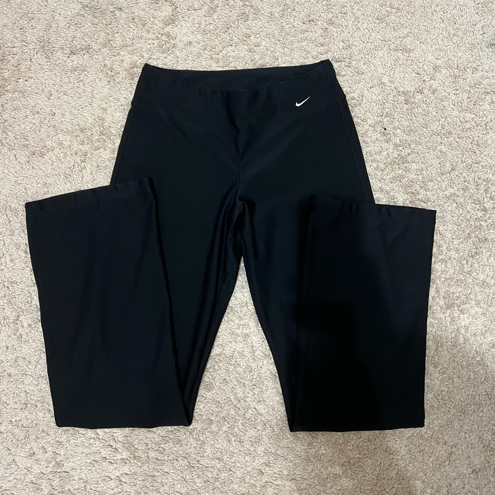 nike dri fit flare leggings